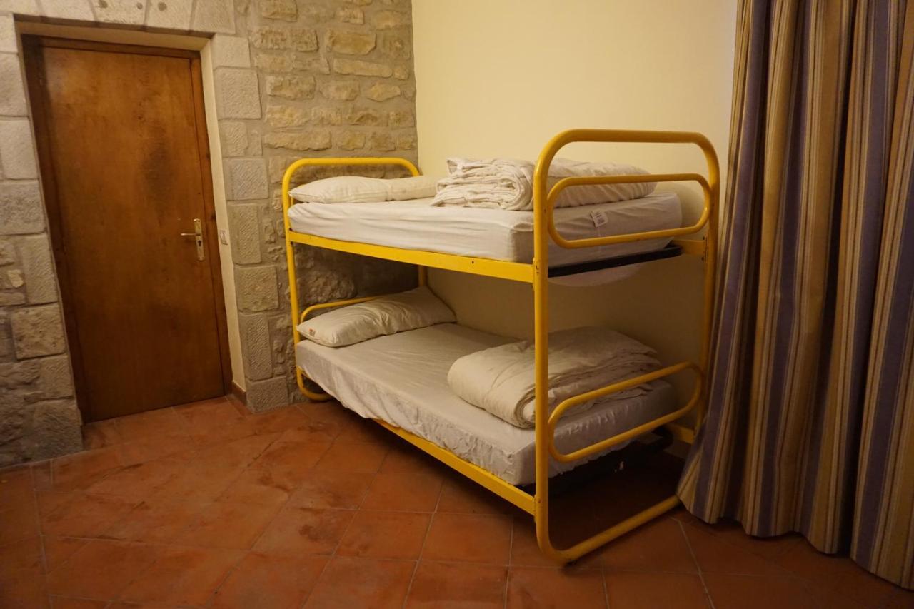Albergue De Sos Del Rey Catolico Exterior photo